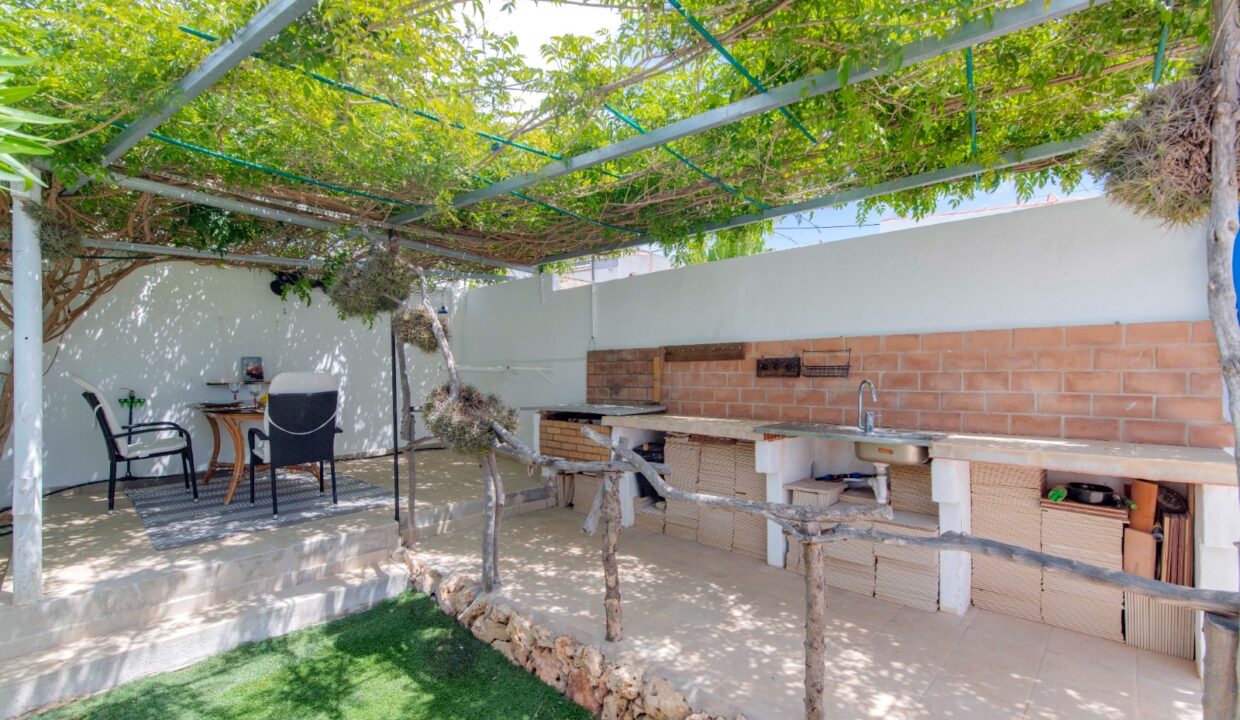 1e7e09fe-103c-4e1a-9847-b2732bae2460