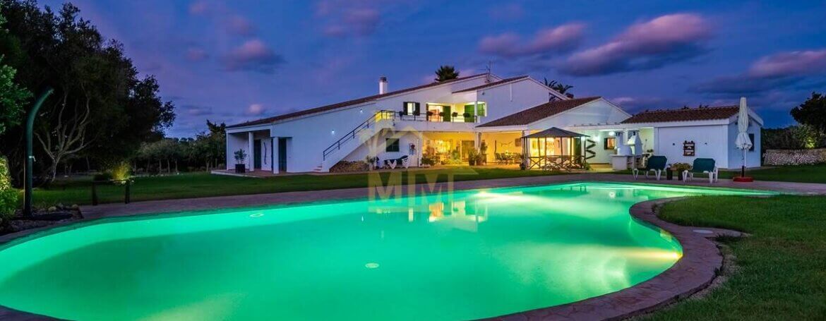 Villa for sale in Trebaluger Menorca