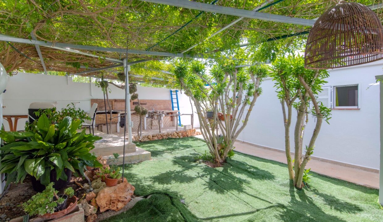 38e92bb0-8c59-4575-a248-b9b6b1bba3d5