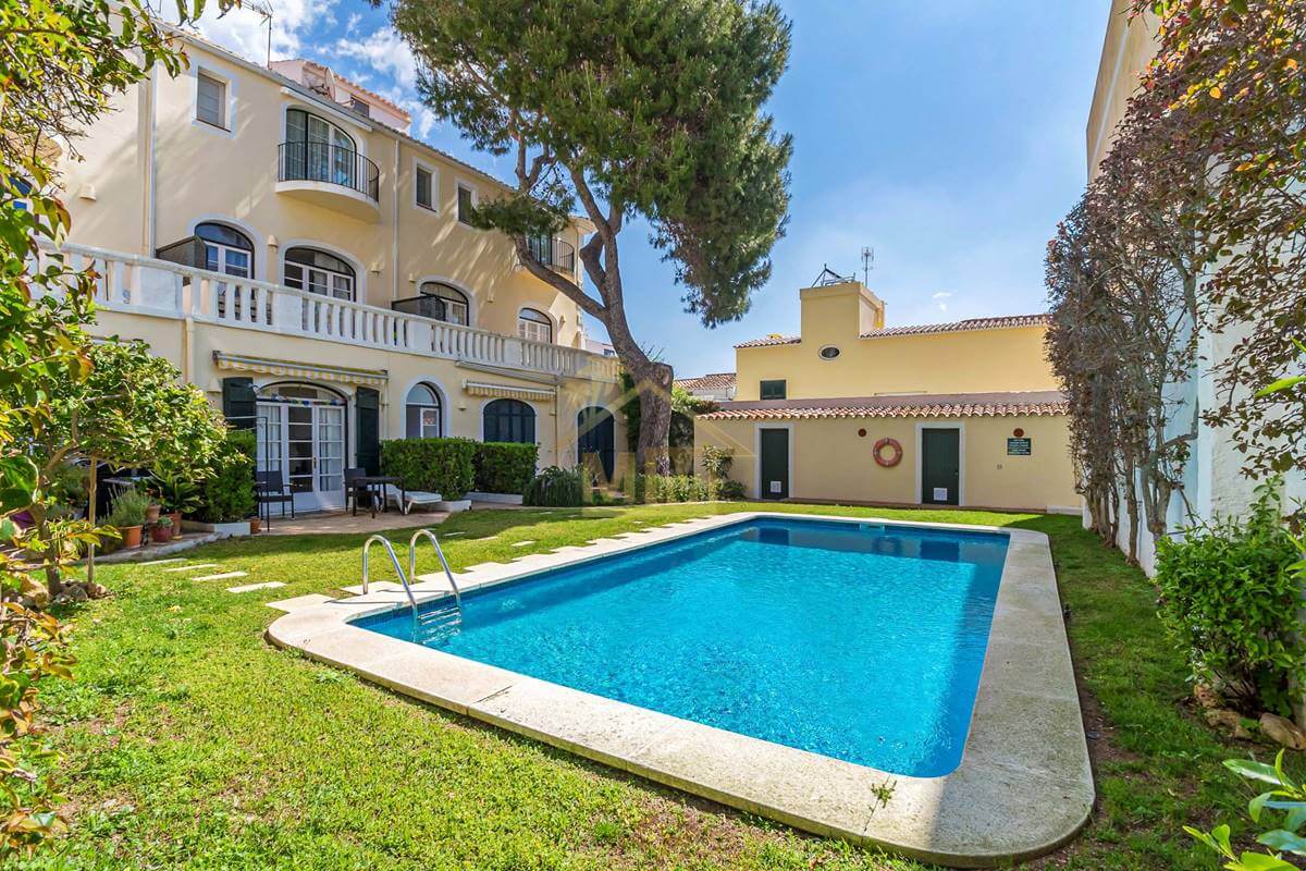 Es Castell | Appartement avec piscine commune