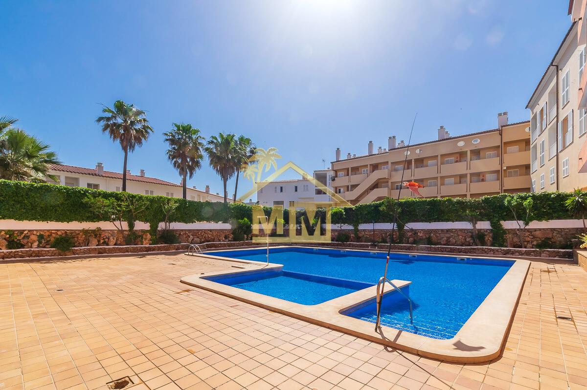 Es Castell | Apartment with communal pool and parking