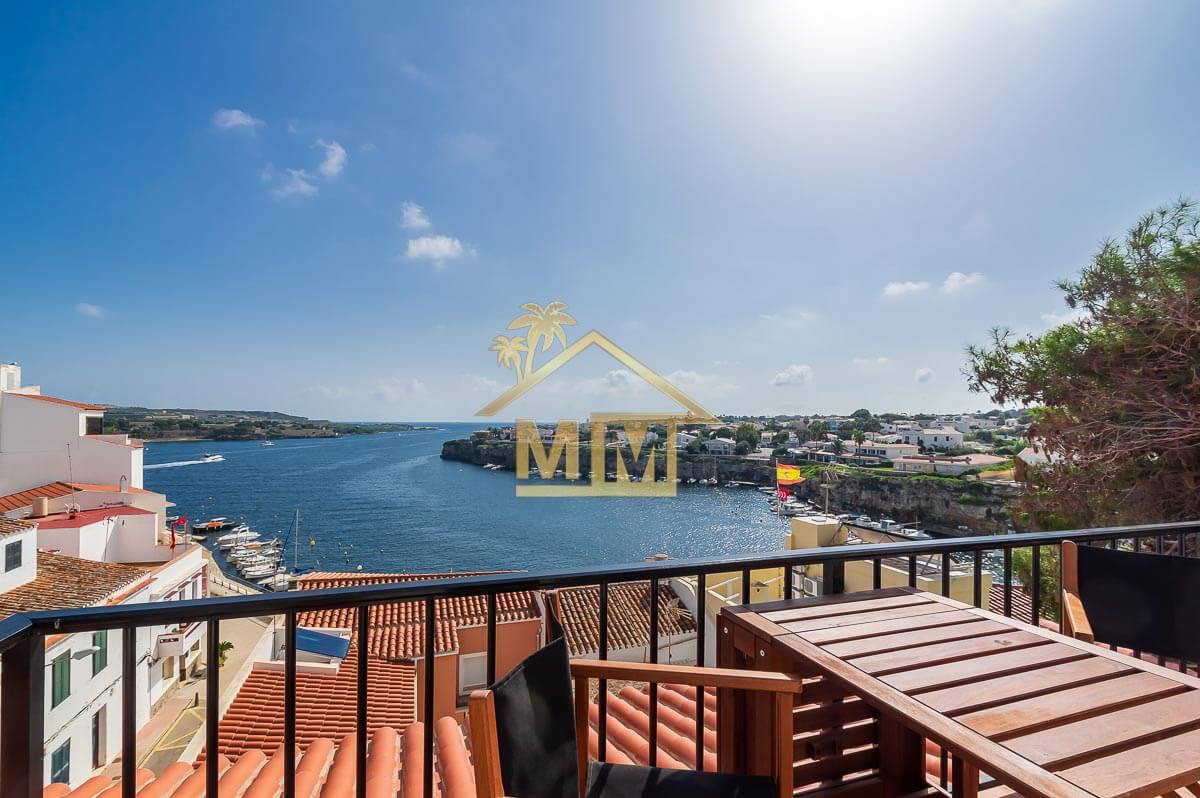 Es Castell | Penthouse with Breathtaking views of Calas Fonts