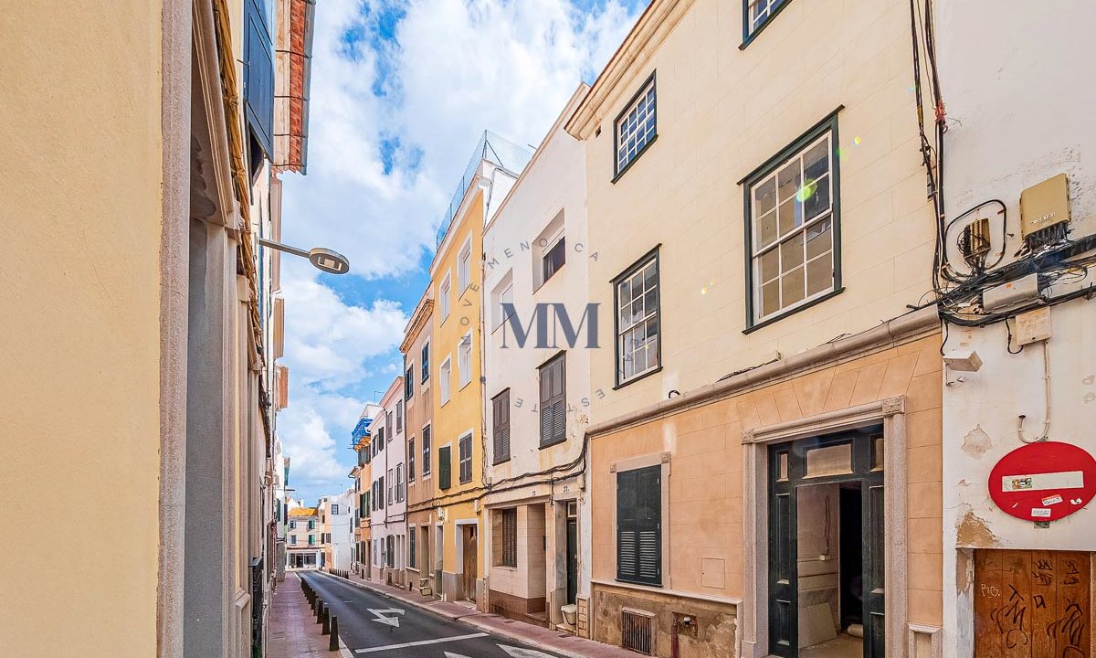 Town house for sale in Mahón menorca