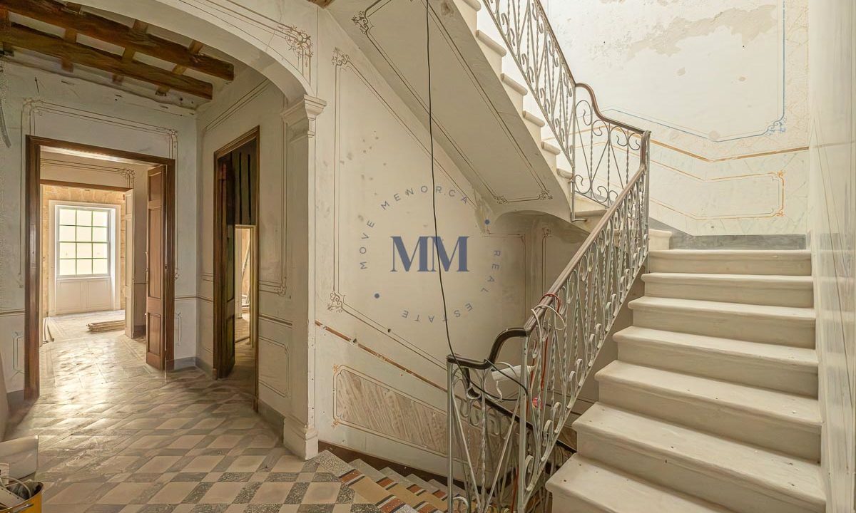 Town house for sale in Mahón menorca