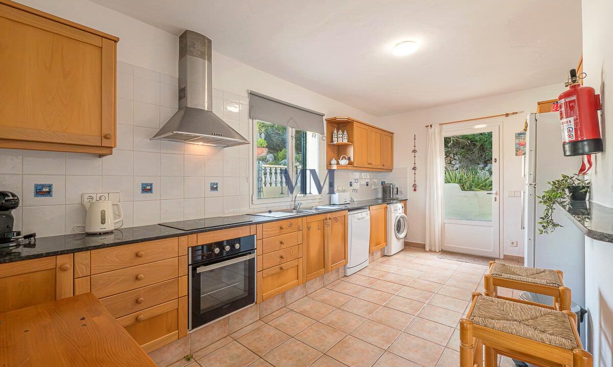 CHALET EN CALA EN PORTER 024