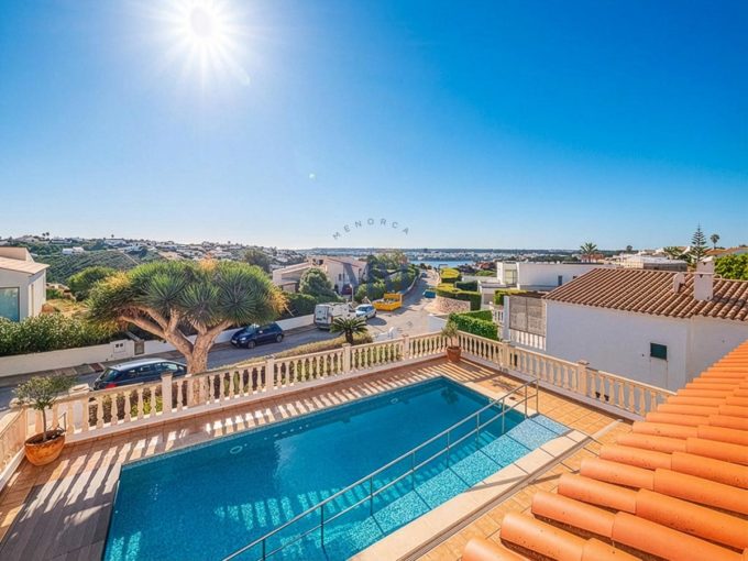 Villa for sale in Cala Llonga Menorca