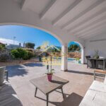 Villa zum Verkauf in Trebaluger Menorca