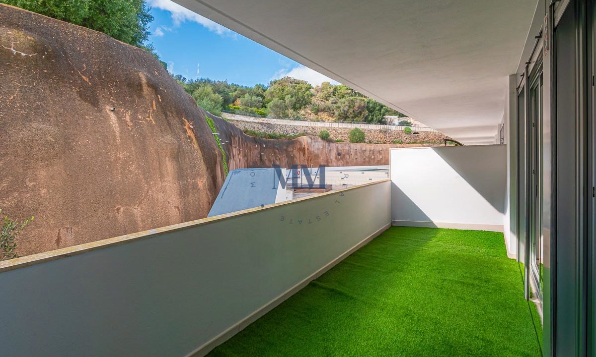 PISO EN EL PUERTO DE MAHON 020