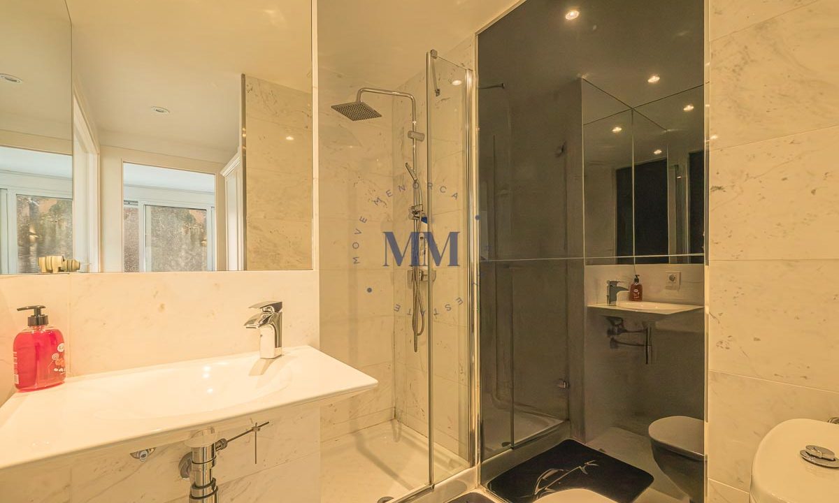 PISO EN EL PUERTO DE MAHON 024