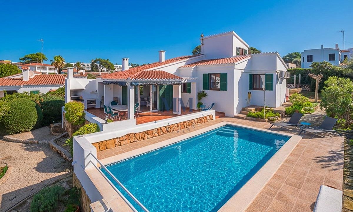 Villa for sale in Canutells Menorca