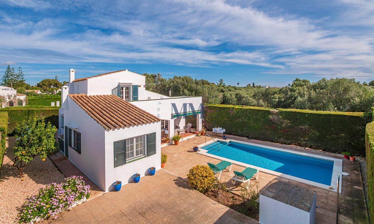 Villa for sale in Trebaluger, Menorca